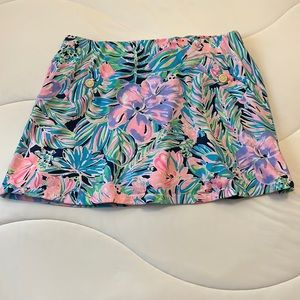 Lilly Pulitzer skort - size Medium